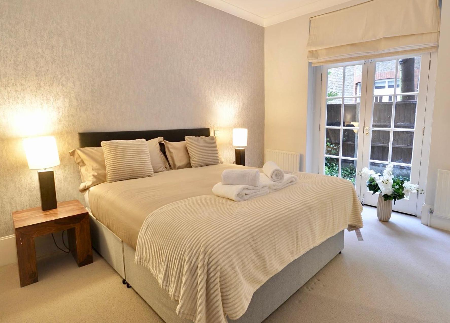 Kensington Apartment, Breakfast, 2 Baths London Bagian luar foto