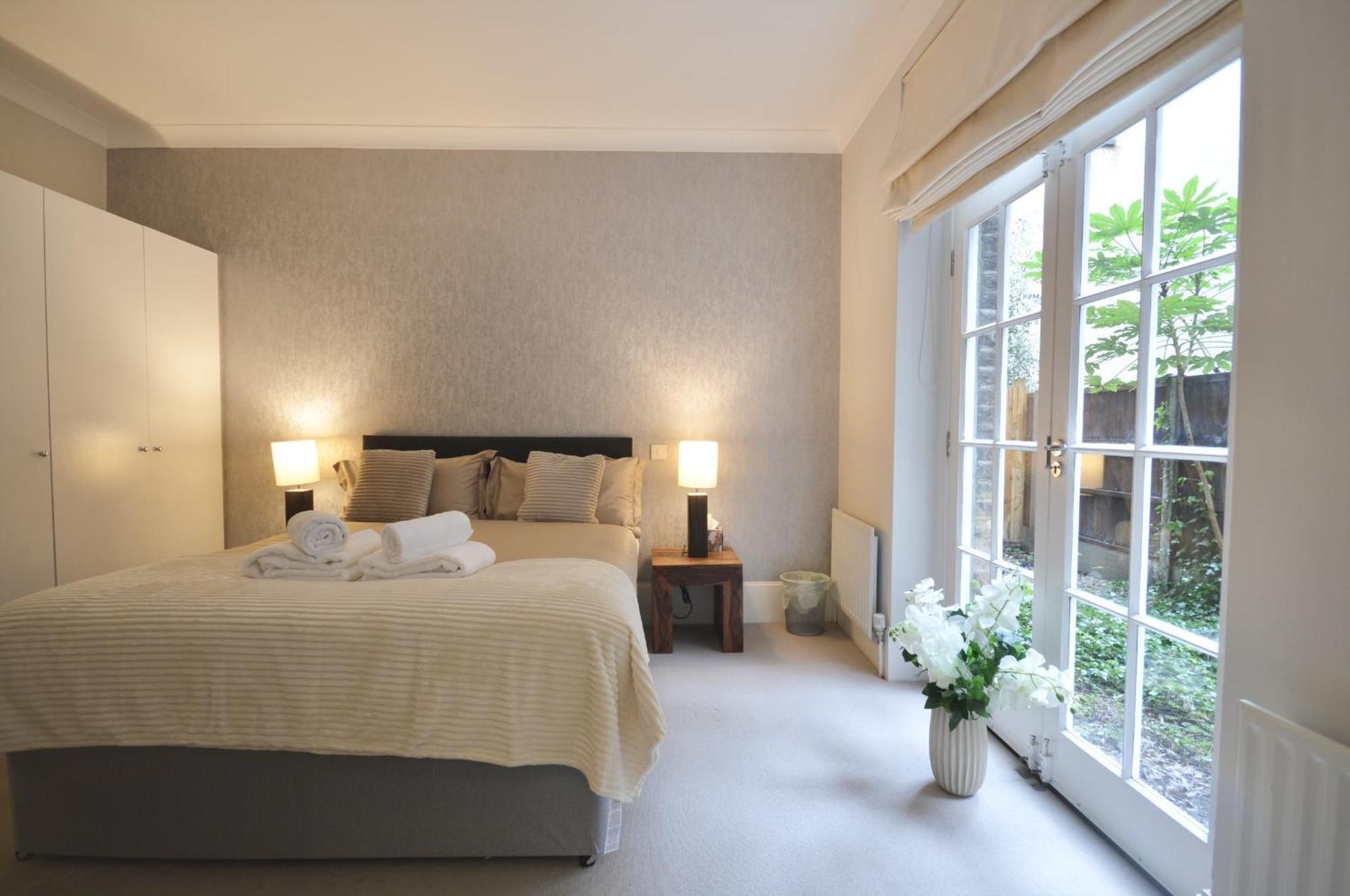 Kensington Apartment, Breakfast, 2 Baths London Bagian luar foto